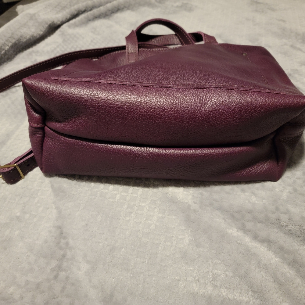 Portland Leather Plum Zipper Tote Bag - Picture 3 of 15